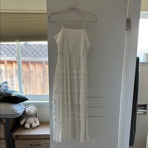 Elegant White Maxi Dress